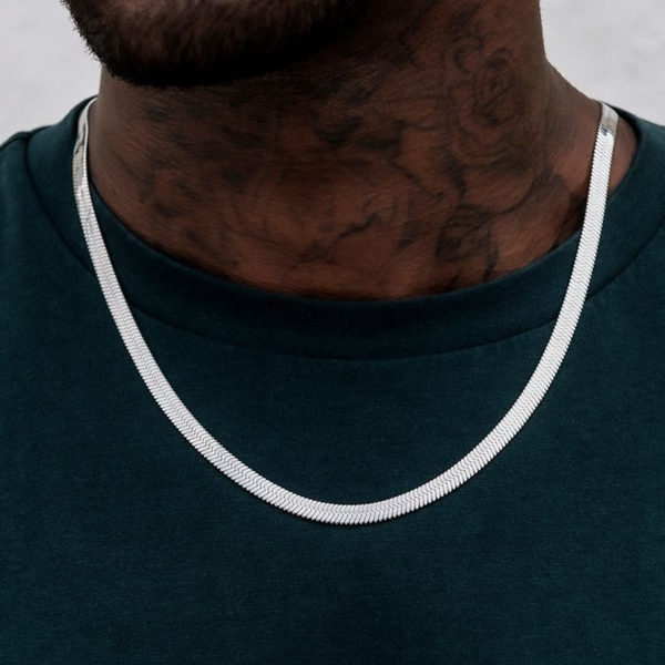 Collier à chevrons en or blanc